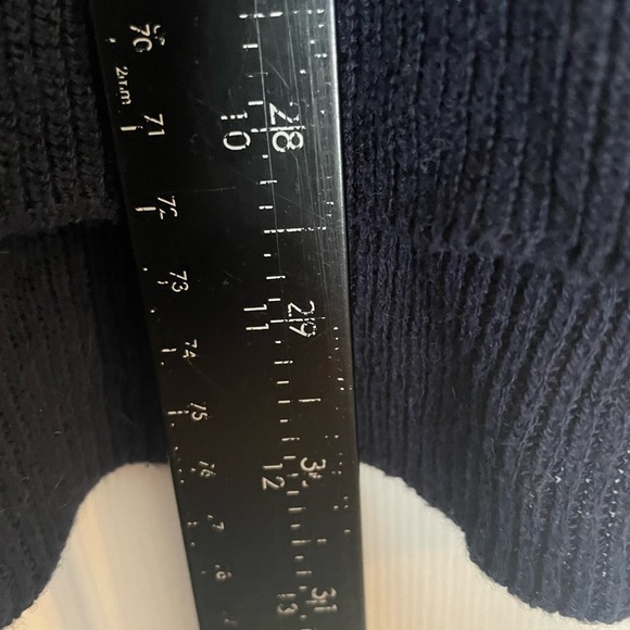 AMERICAN EAGLE Women’s Lightweight striped Sweater Navy and Cream Size M - Picture 6 of 7